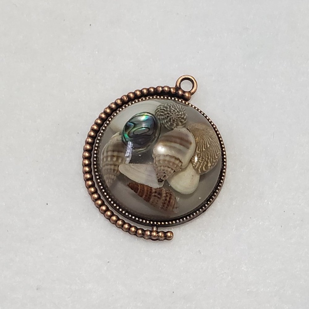 Seashells In Resin With Copper Bezel - Picture 6 of 7